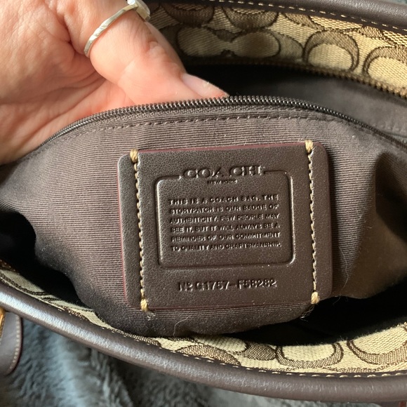 Coach purse! - Picture 4 of 6